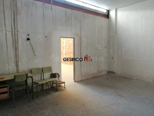 LOCAL COMERCIAL CON GRAN VISIBILIDAD — 2