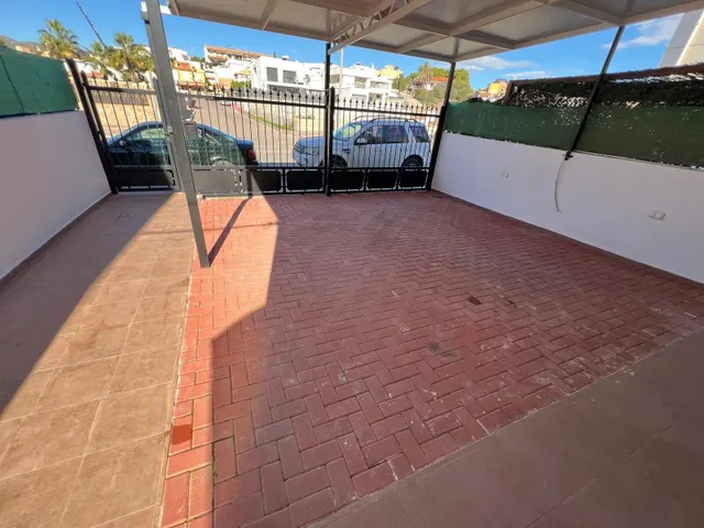 Casa adosada con grandes patios y mucha tranquilidad en Calabardina — 34