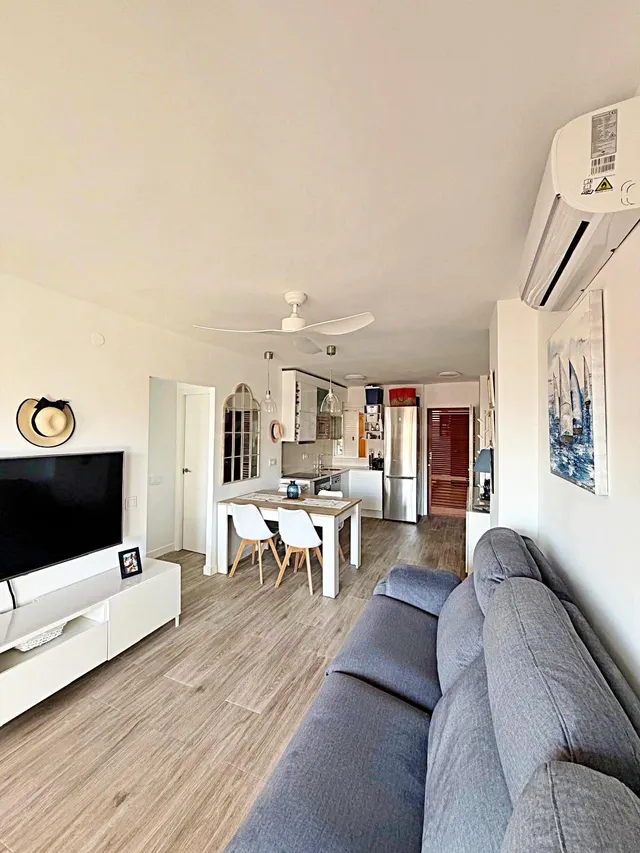 PISO TOTALMENTE REFORMADO A SOLO 20 METROS DEL MAR - foto 4