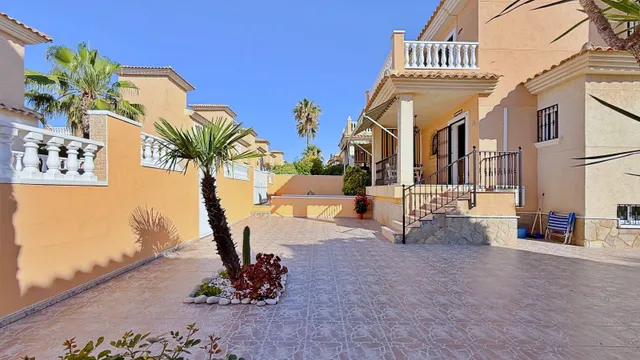 Villa 4 habitaciones 198m² en venta - Urbanización Perla del Mar — 8
