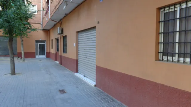 ¡¡¡AMPLISIMO LOCAL!! — 5