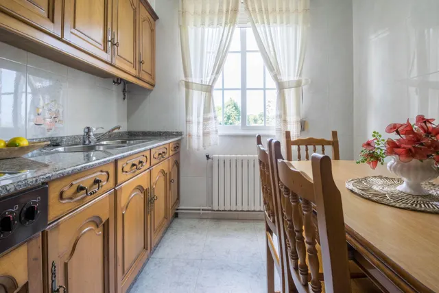 Amplia Casa + otra vivienda + anexo en Venta en Ardemil, Ordes — 31