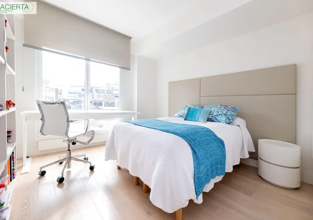 Exclusiva vivienda con vistas al Palacio de los Patos, junto Recogidas, 4 dormitorios 3 baños — 6