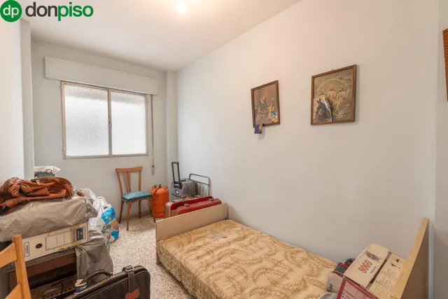 Piso con terraza y gran potencial junto a Camino de Ronda — 13