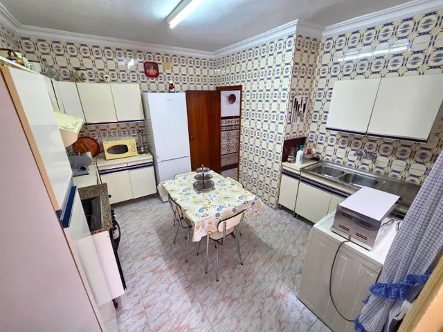 GRAN CASA DE TRES PLANTAS, 5 DORMITORIOS, TERRAZAS Y GARAJE EN CHICLANA DE LA FRONTERA — 27