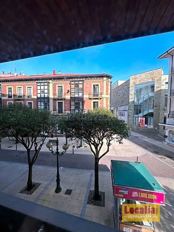 Oficinas en el centro de Torrelavega, Cantabria — 6