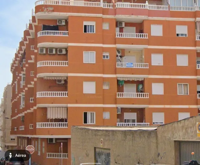 Fabuloso apartamento en el centro de Torrevieja, ideal para vivir todo el año — 6