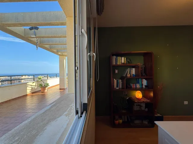 Ático Con Impresionantes Vistas Al Mar Y Cuatro Dormitorios En Torremolinos — 31