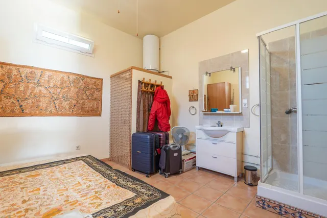 Casa en Riumar con parcela de 600 m2, piscina, garaje, jardín y parking para dos coches — 23