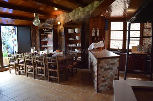 Casa 7 habitaciones 306m² en venta - Albalate del arzobispo - foto 3