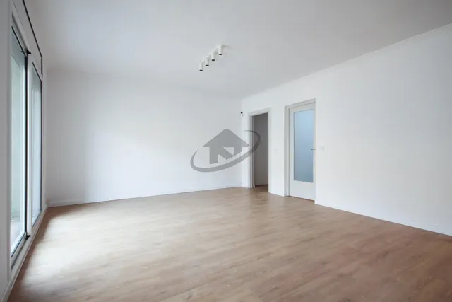 AMPLIA Y LUMINOSA VIVIENDA REFORMADA INTEGRAL CON BALCÓN Y ASCENSOR EN CERDANYOLA — 16