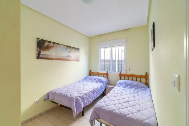 Planta baja con amplio jardín en Orihuela Costa — 10