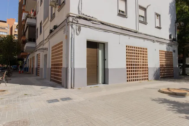 APARTAMENTO TURÍSTICO CALLE JUAN PEDRO NÚÑEZ 8,A - AV. BLASCO IBÁÑEZ — 16