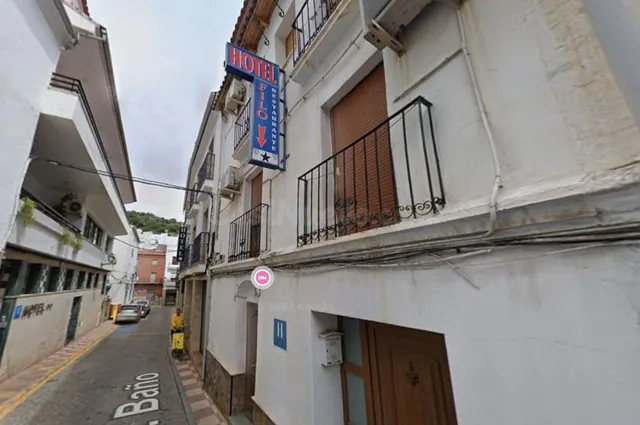 Edificio Viviendas en Venta en Fuencaliente Ciudad Real - foto 4