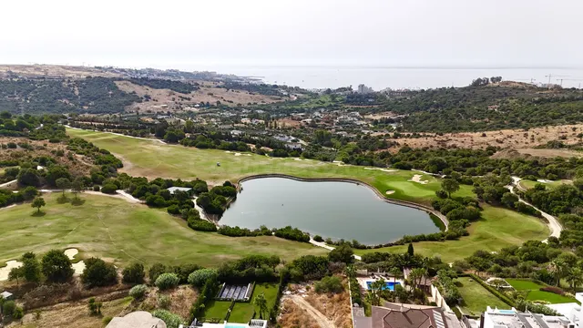 Parcela premium Estepona con vistas al mar y golf - foto 4
