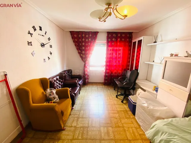 Apartamento en venta en el centro de Logroño - foto 4