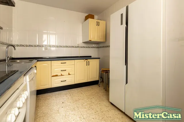 Piso Amplio en Pleno Barrio de Santiago 3 dormitorios y 2 baños — 12