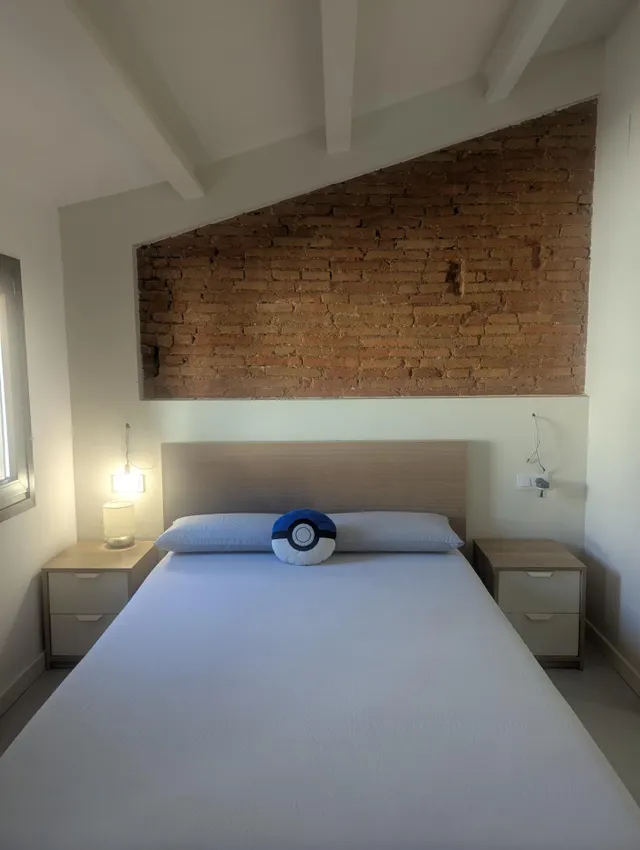 Casa en barri antic – totalmente rehabilitada – 3 lavabos completos — 19