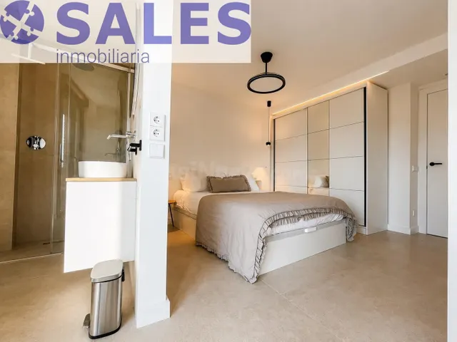 Vivienda moderna y reformada en pleno centro de Dénia - foto 3