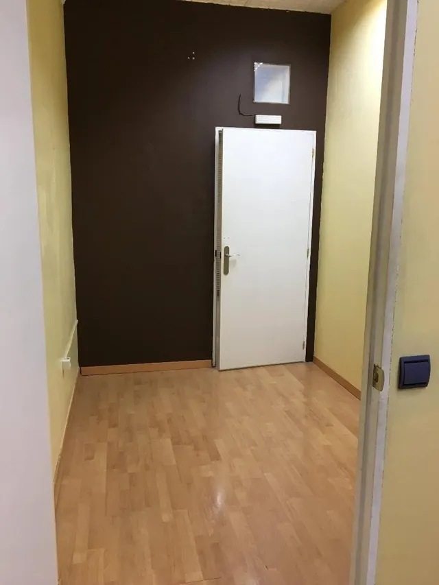 SE ALQUILA LOCAL COMERCIAL EN GRAN PLAZA — 12