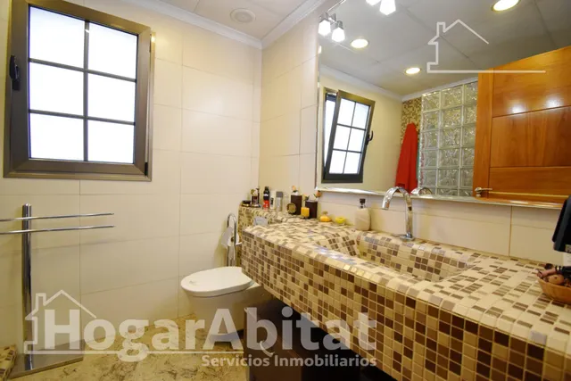 ESPECTACULAR CHALET CON PISCINA, GARAJE, TERRAZA Y ASCENSOR — 50
