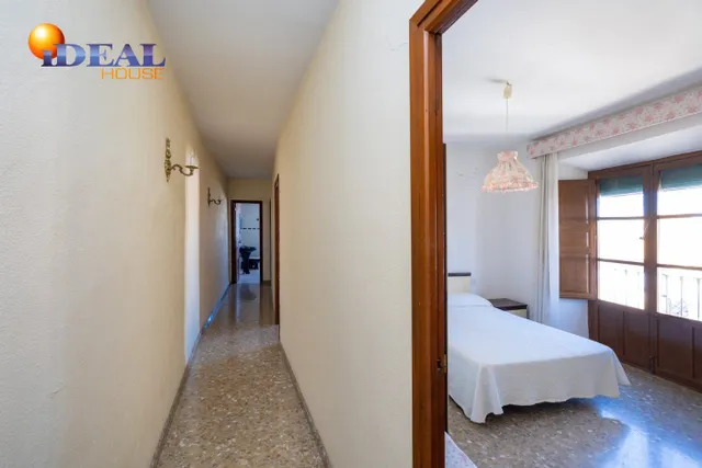 Espectacular edificio a 3 calles con vivienda y locales comerciales en pleno centro de Alhama de Gr — 31