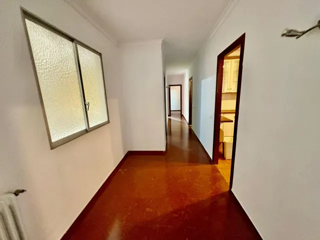 PISO DE GRANDES DIMENSIONES — 25