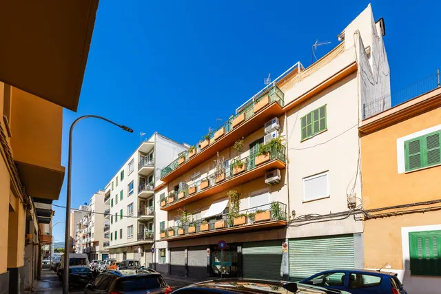 Piso reformado y luminoso con balcón en Palma — 30