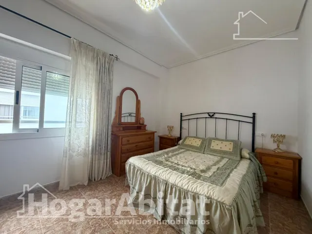 Espacio y luminosidad con infinitas posibilidades en este amplio piso exterior con balcón y trastero — 17
