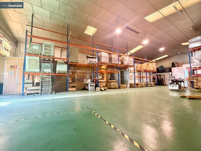 Nave industrial de 455 m2 en el Polígono Industrial de Quart - foto 3