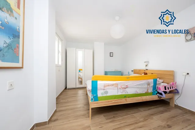 ¡Tu hogar soñado te espera en esta espectacular casa reformada! — 20