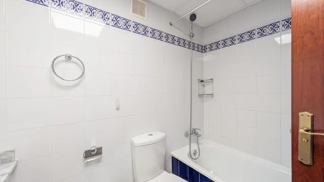 PLANTA 13 CON VISTAS AL MAR EN TORREVIEJA — 28
