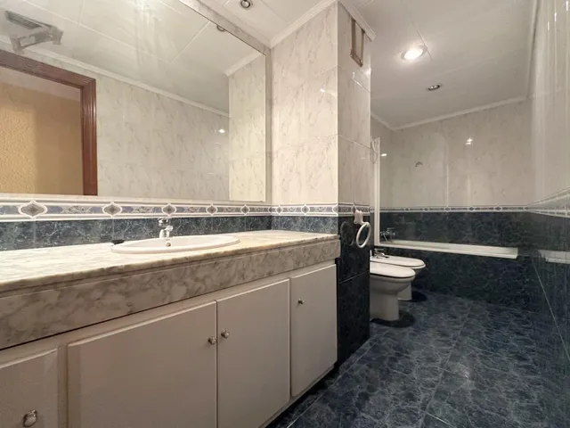 Amplio Piso en Venta 4h en Sant Boi de Llobregat - Zona Vinyets — 22