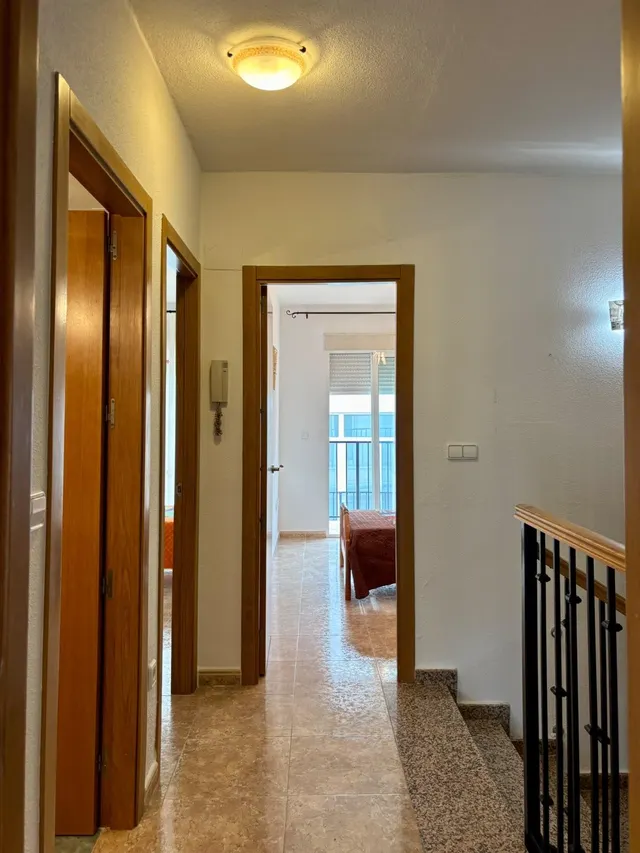 Dúplex de 4 dormitorios con patio y cochera en una de las mejores zonas de Molina — 25