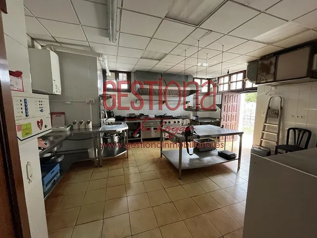 NEGOCIO DE RESTAURACIÓN EN NOJA — 24