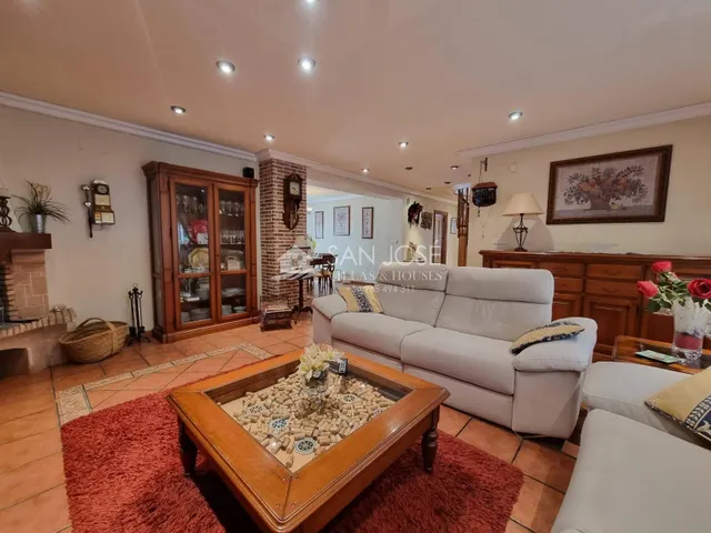 SE VENDE VILLA DE LUJO EN HONDON DE LOS FRAILES — 11