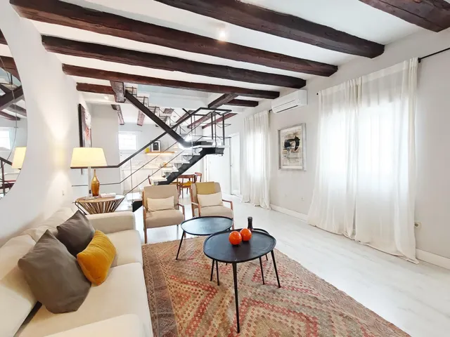 Dúplex 3 habitaciones 150m² en alquiler - Cortes — 2
