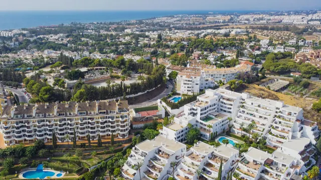 Apartamento de dos dormitorios bellamente reformado en la co