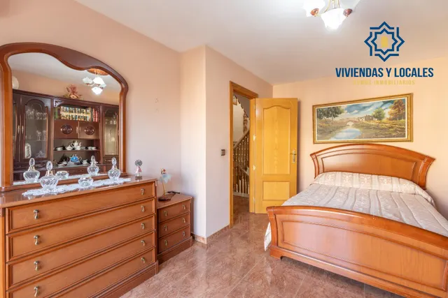 Casa independiente a 5 minutos de Granada en buen estado para entrar a vivir — 26