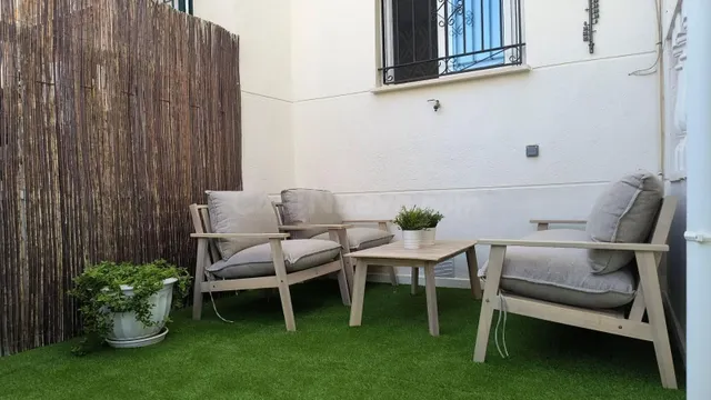 Casa adosada mediterránea con interiores de diseño y vistas  - foto 3