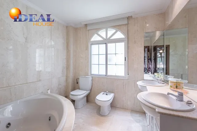 Espectacular Chalet en Ogijares - Ideal para Familias — 42