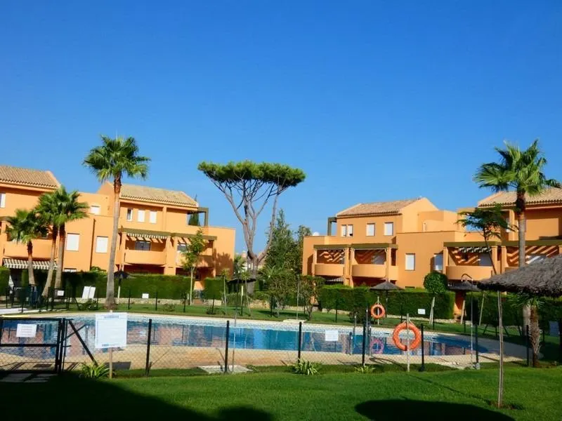Increíble apartamento en planta baja ( Novo Sancti-Petri )