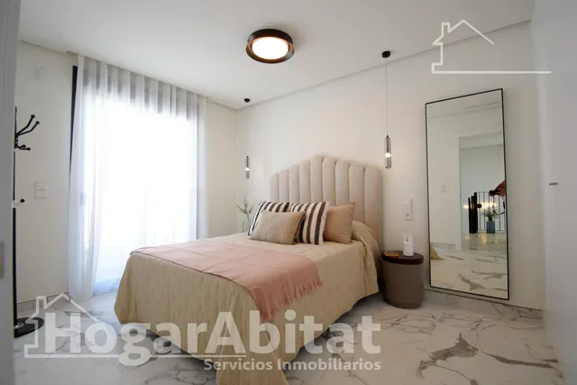 CHALET NUEVO CON PISCINA, GARAJE Y TERRAZA — 31