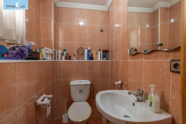 Casa independiente a 5 minutos de Granada en buen estado para entrar a vivir — 9