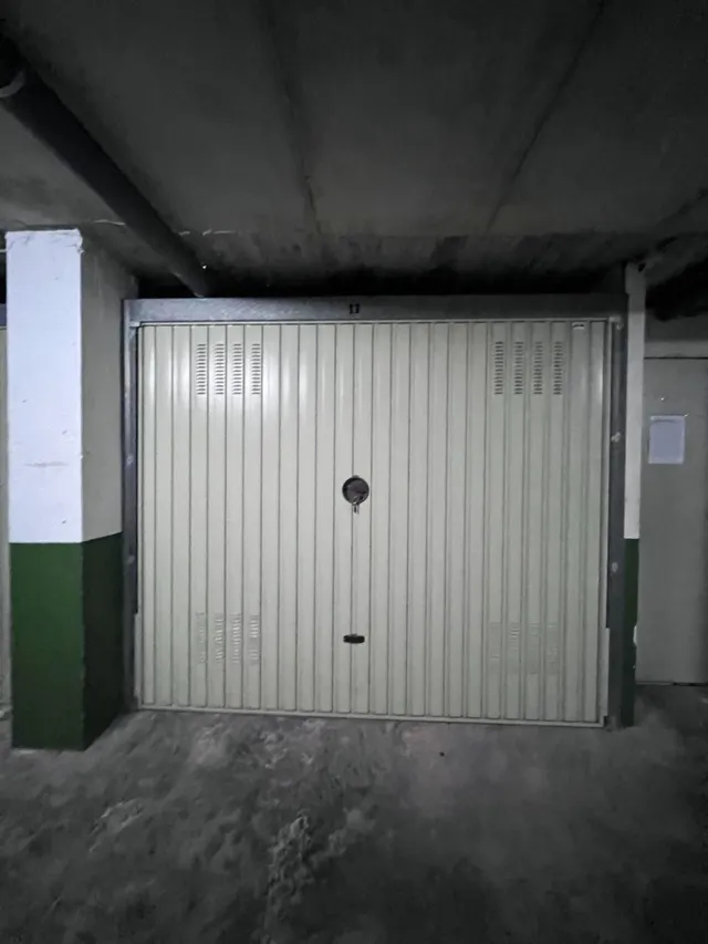 Gran piso de esquina de 3 dormitorios con garaje cerrado opcional en Colindres — 11