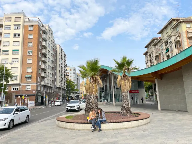 CÉNTRICO próximo a GRAN VIA/SAGASTA, LOCAL COMERCIAL de 235 m2. — 28