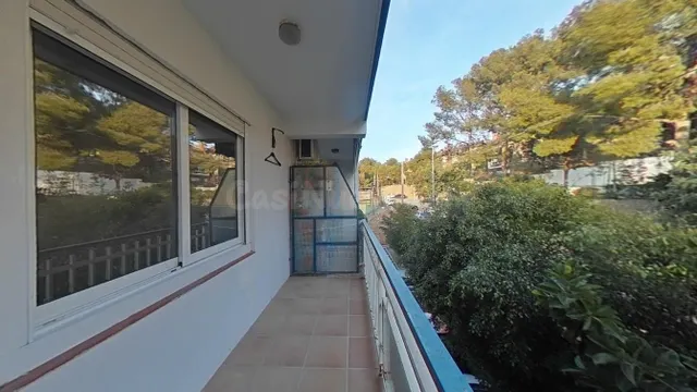Ático con terraza y vistas al Garraf: una joya difícil de re - foto 3