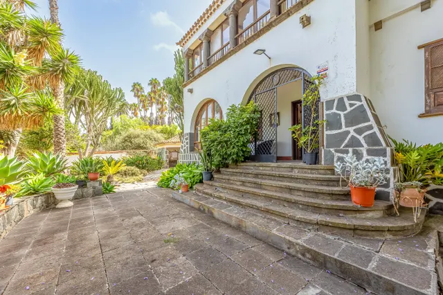 Casa con encanto en tafira, amplia parcela y construcciones auxiliares — 6