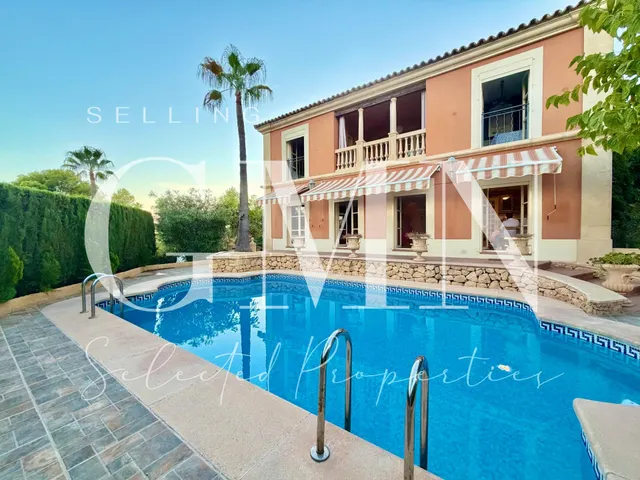 Un pequeño palacete con vistas al mar mediterráneo en Finestrat — 27