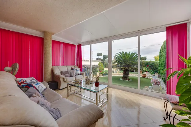 Casa en venta en Lo Crispín con 3 dormitorios, piscina, jardín y terraza cerca de Torrevieja y Guardamar — 9